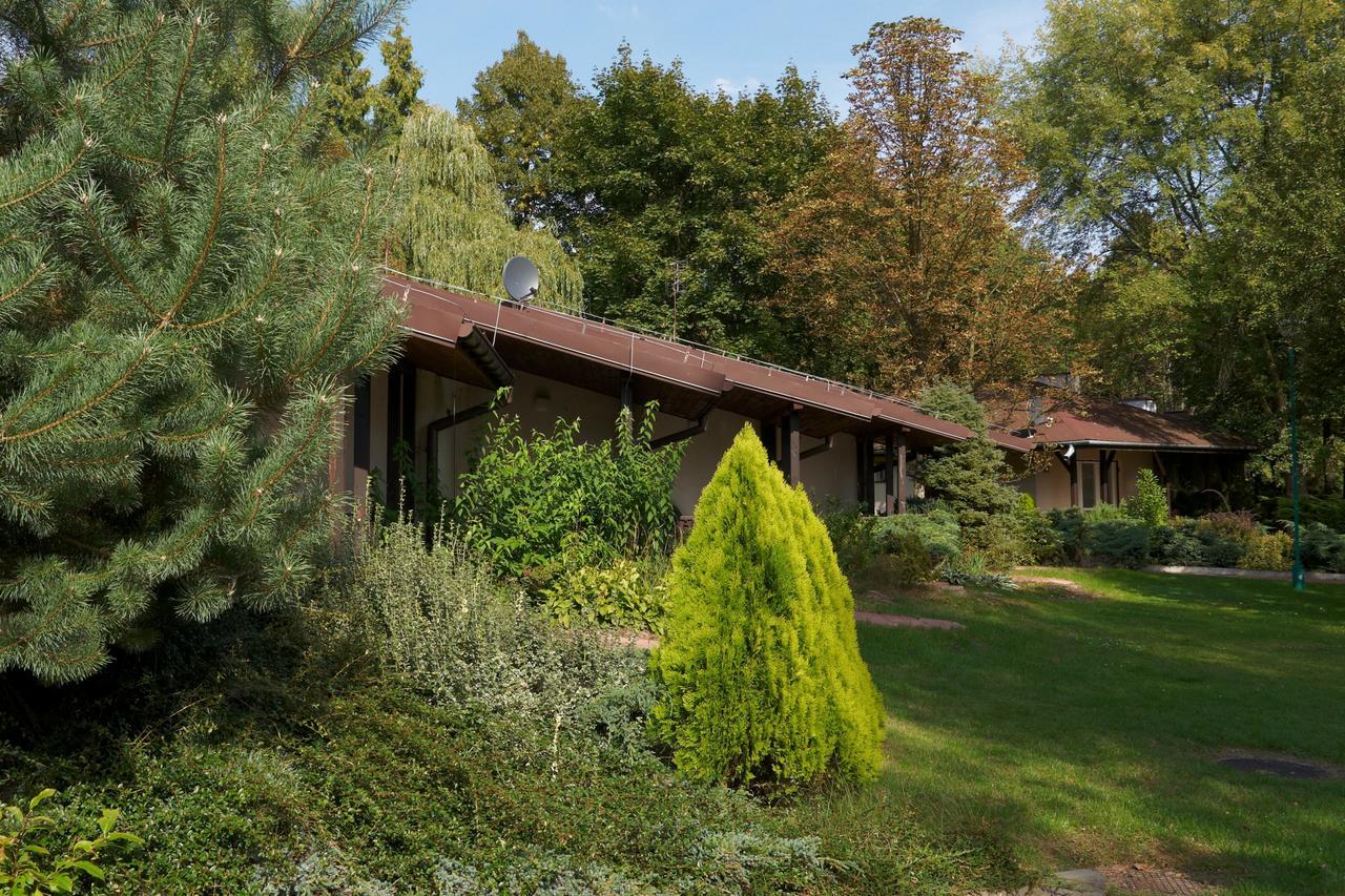 Hotel Lipowy Przyladek - Szkolenia I Wypoczynek Serock Esterno foto